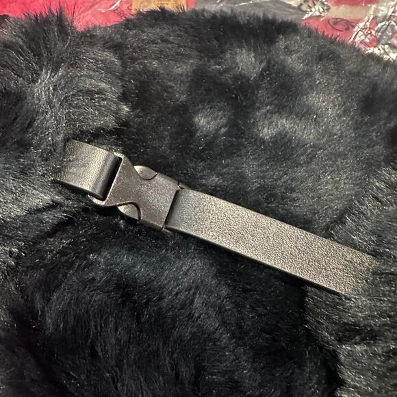 Supreme Ushanka Hat (FW25) – Black – S/M – Brand New - Picture 7 of 10